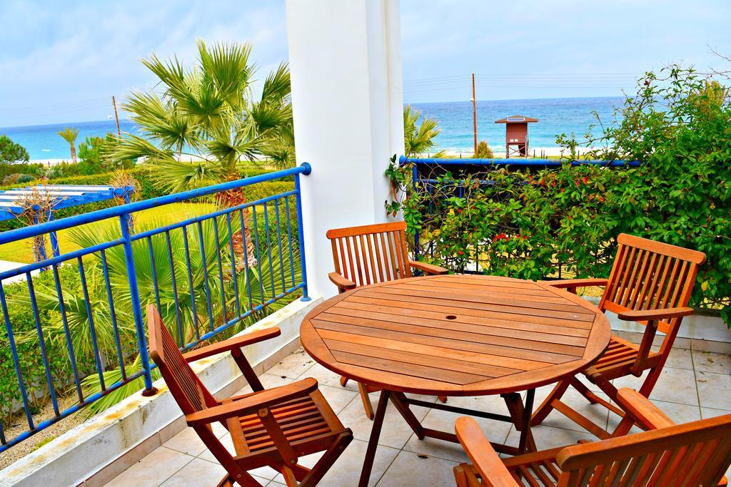 Latchi Beach Front Villa - Private Heated Pool - Amazing Uninterrupted Sea Views Полис Екстериор снимка