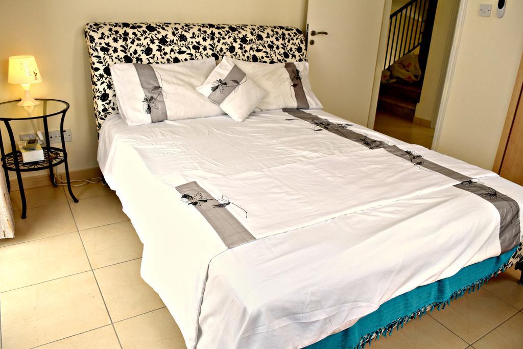 Latchi Beach Front Villa - Private Heated Pool - Amazing Uninterrupted Sea Views Полис Екстериор снимка
