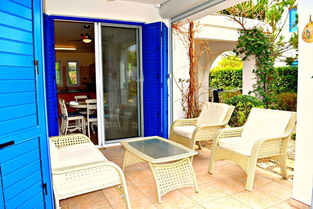Latchi Beach Front Villa - Private Heated Pool - Amazing Uninterrupted Sea Views Полис Екстериор снимка