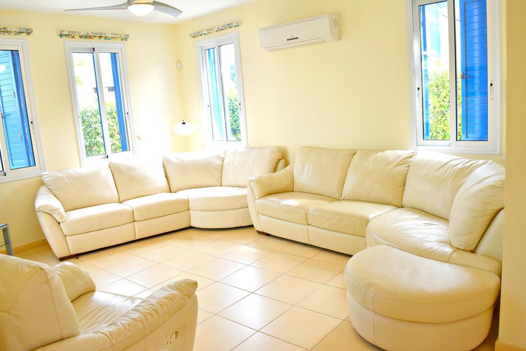 Latchi Beach Front Villa - Private Heated Pool - Amazing Uninterrupted Sea Views Полис Екстериор снимка