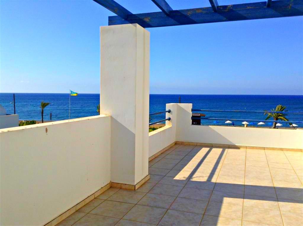 Latchi Beach Front Villa - Private Heated Pool - Amazing Uninterrupted Sea Views Полис Екстериор снимка