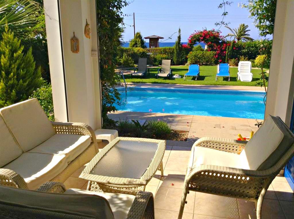 Latchi Beach Front Villa - Private Heated Pool - Amazing Uninterrupted Sea Views Полис Екстериор снимка