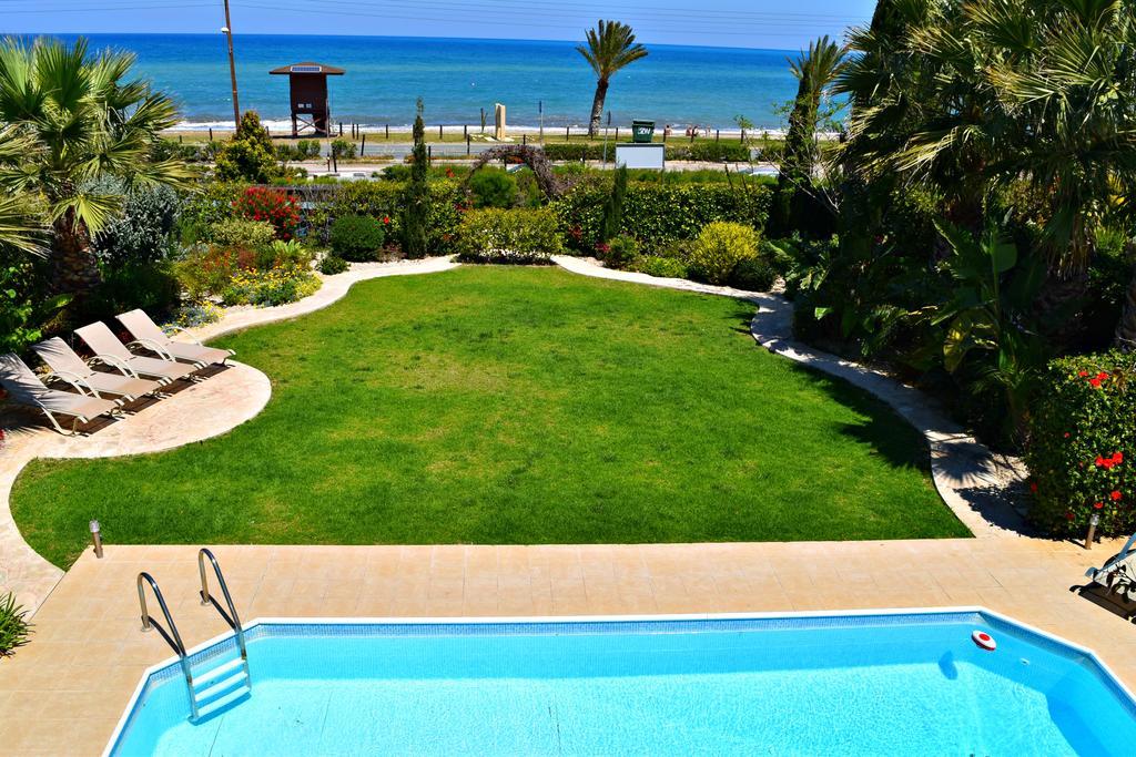 Latchi Beach Front Villa - Private Heated Pool - Amazing Uninterrupted Sea Views Полис Екстериор снимка