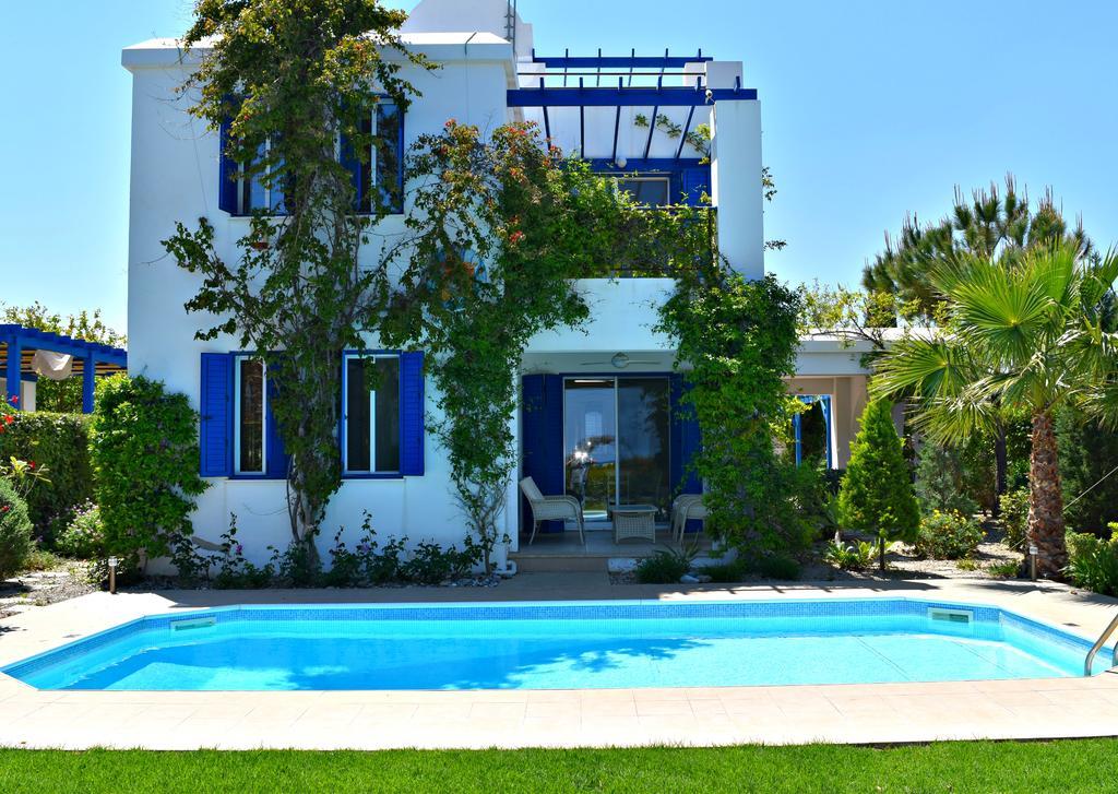 Latchi Beach Front Villa - Private Heated Pool - Amazing Uninterrupted Sea Views Полис Екстериор снимка
