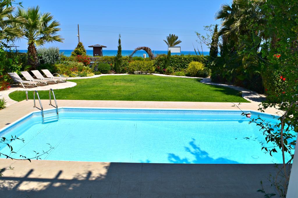 Latchi Beach Front Villa - Private Heated Pool - Amazing Uninterrupted Sea Views Полис Екстериор снимка